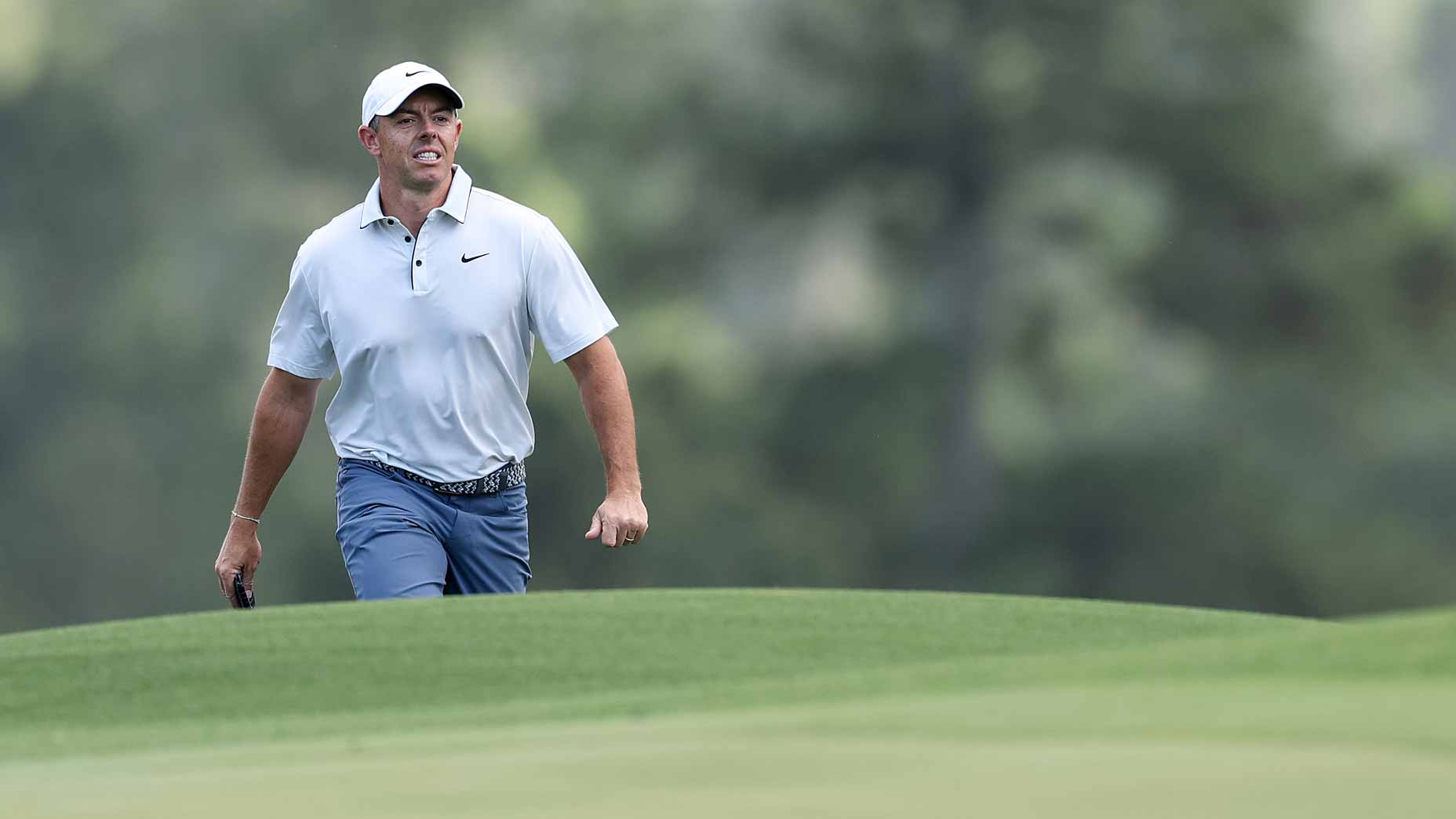 Rory McIlroy leads by 2 heading to Masters Sunday.